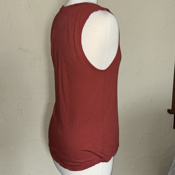 EXPRESS workout activewear tank top red in women’s size small - Picture 6 of 9
